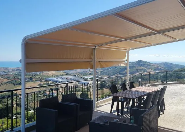 La Terrazza Motta Alojamento de Acomodação e Pequeno-almoço 4*
